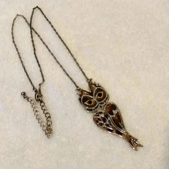 Silver Owl Necklace and Earrings set - Picture 3 of 4